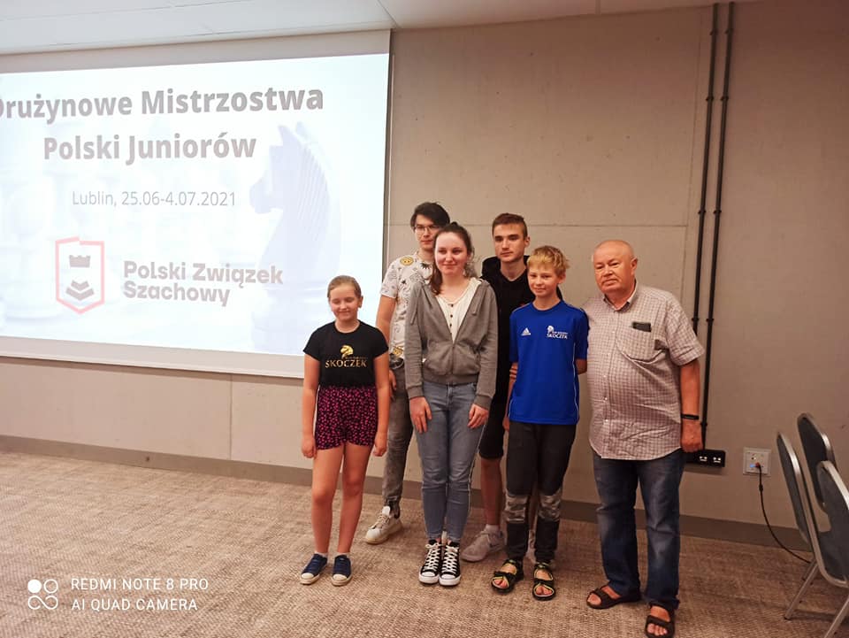 Na zdjęciu: Drużyna Juniorów Klubu Szachowego Skoczek