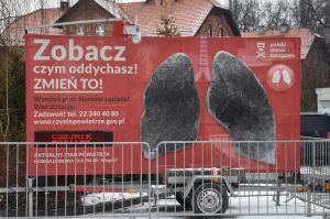 Czarne sztuczne płuca. Takim powietrzem oddychamy