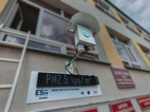 Czujniki smogu dla szkół w ramach programu ESA