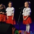 Przedszkolaki składają życzenia babciom i dziadkom