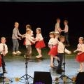 Przedszkolaki z najlepszymi życzeniami dla mam