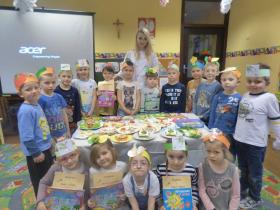 Emilia Domaradzka gotuje z przedszkolakami
